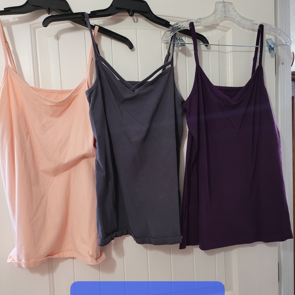 Lot of 3 Torrid Camis size 2 only worn a couple times great shape
